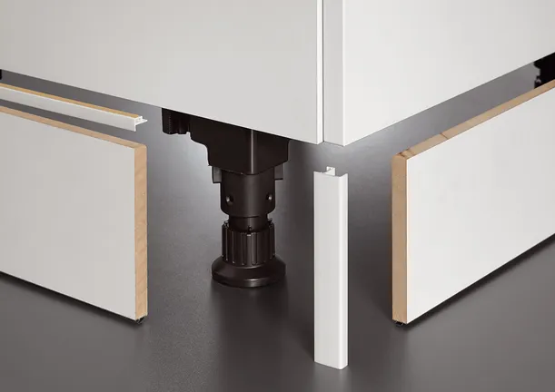 Nobilia SPA Bandeau de socle pour commandes de remplacement et commandes complémentaires SB15-335 0